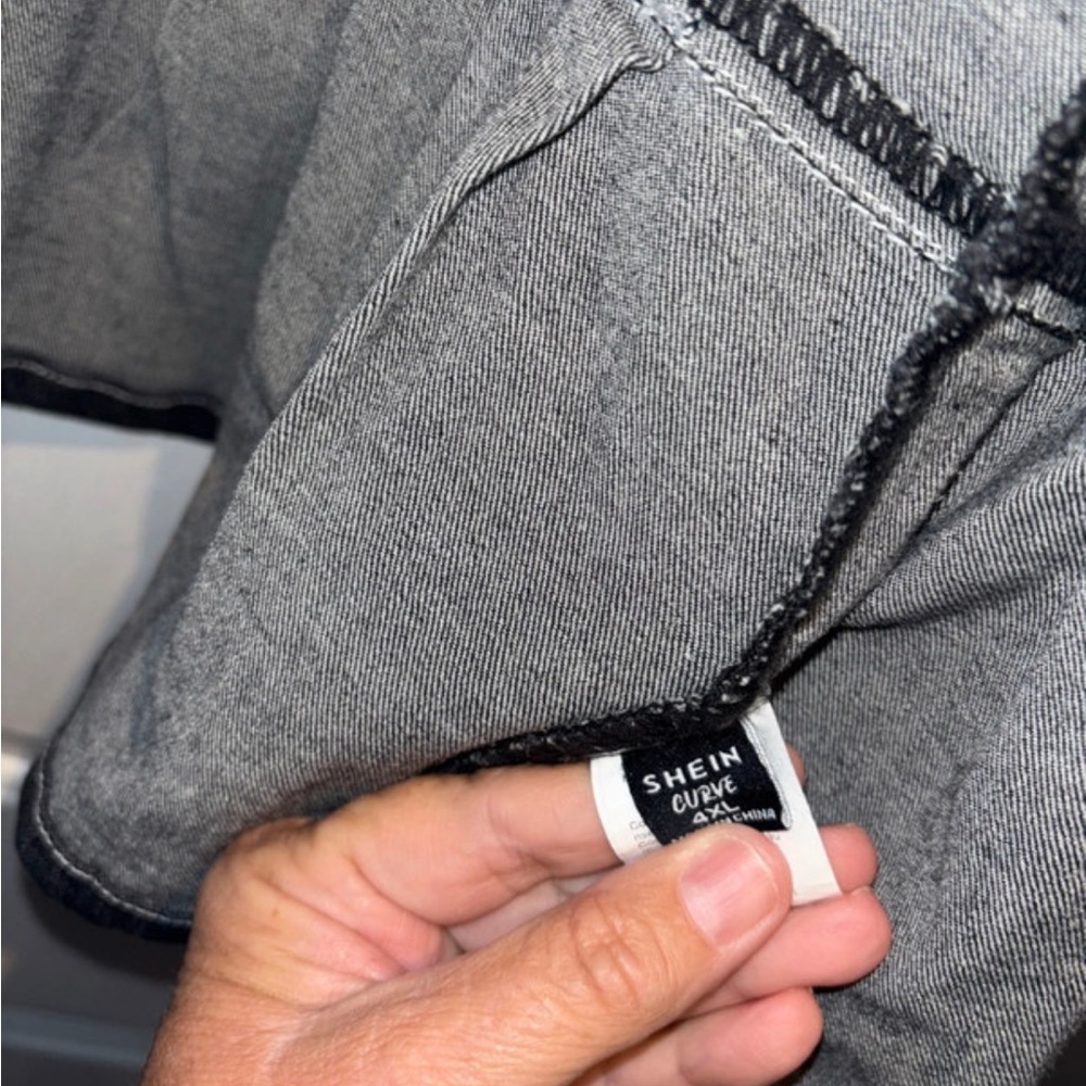 SHEIN Black Denim Jacket with White Stitching - Picture 4 of 4